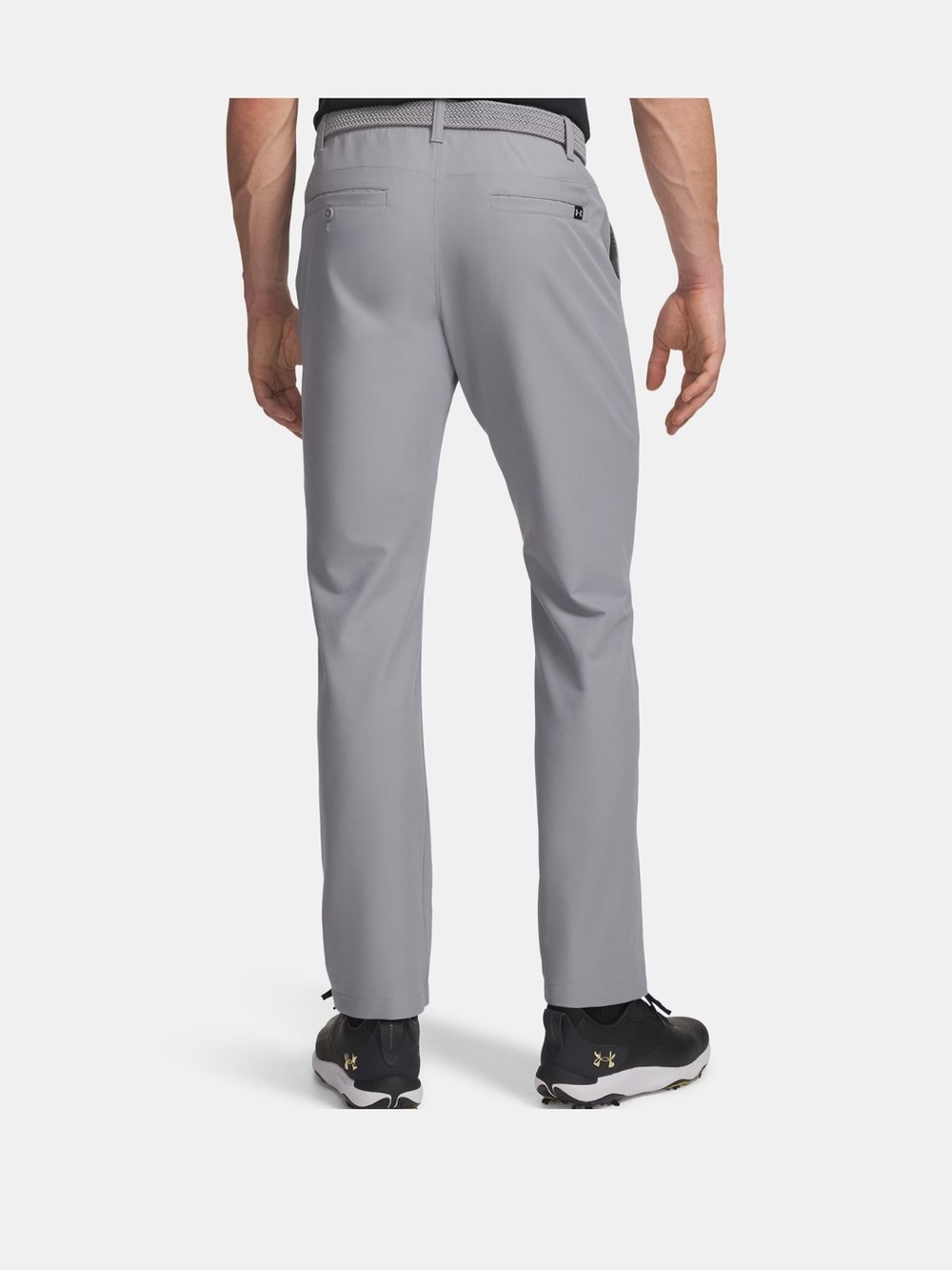 Under Armour Performance Stretch. Athletic fit.